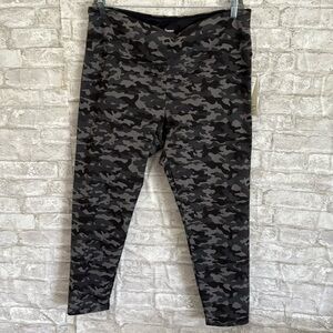 NWT Camo Seamless Leggings Sz 2X